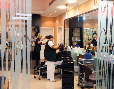 (English) Genet Tesema	Beauty Salon